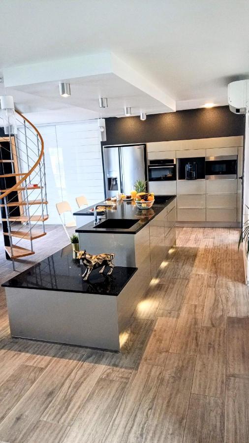 Villa Dali La Garde 260M2 Jacuzzi, Sauna, Piscine, Jardin 500M2, 5 Minutes De La Plage المظهر الخارجي الصورة
