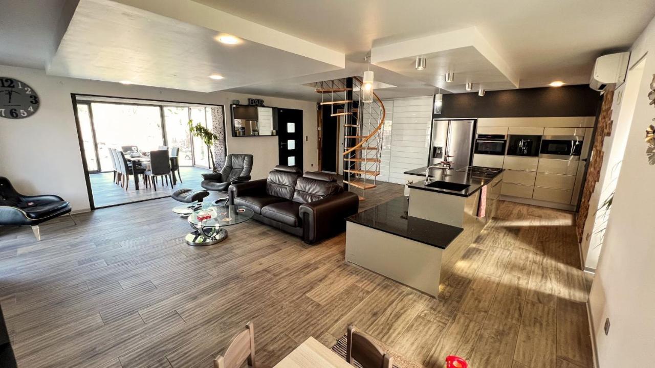 Villa Dali La Garde 260M2 Jacuzzi, Sauna, Piscine, Jardin 500M2, 5 Minutes De La Plage المظهر الخارجي الصورة